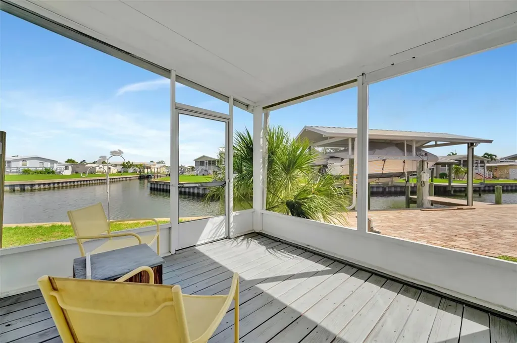 162 S Saint Thomas Circle Apollo Beach FL 33572