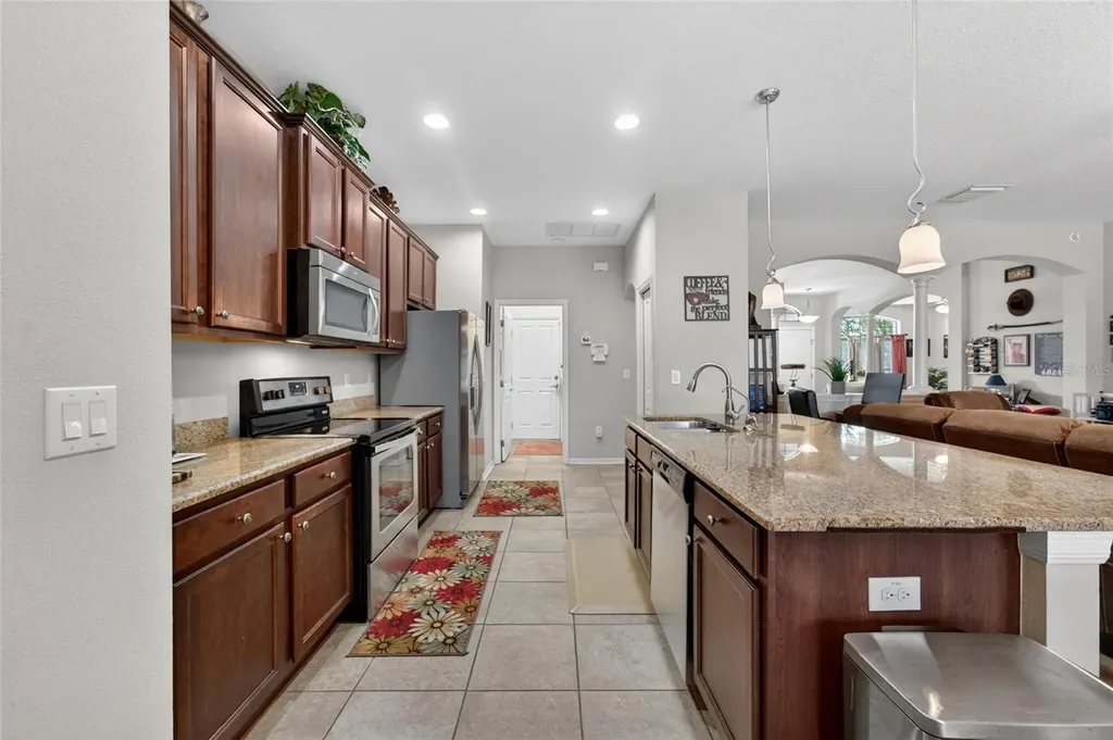 32138 Oak Glen Drive San Antonio FL 33576