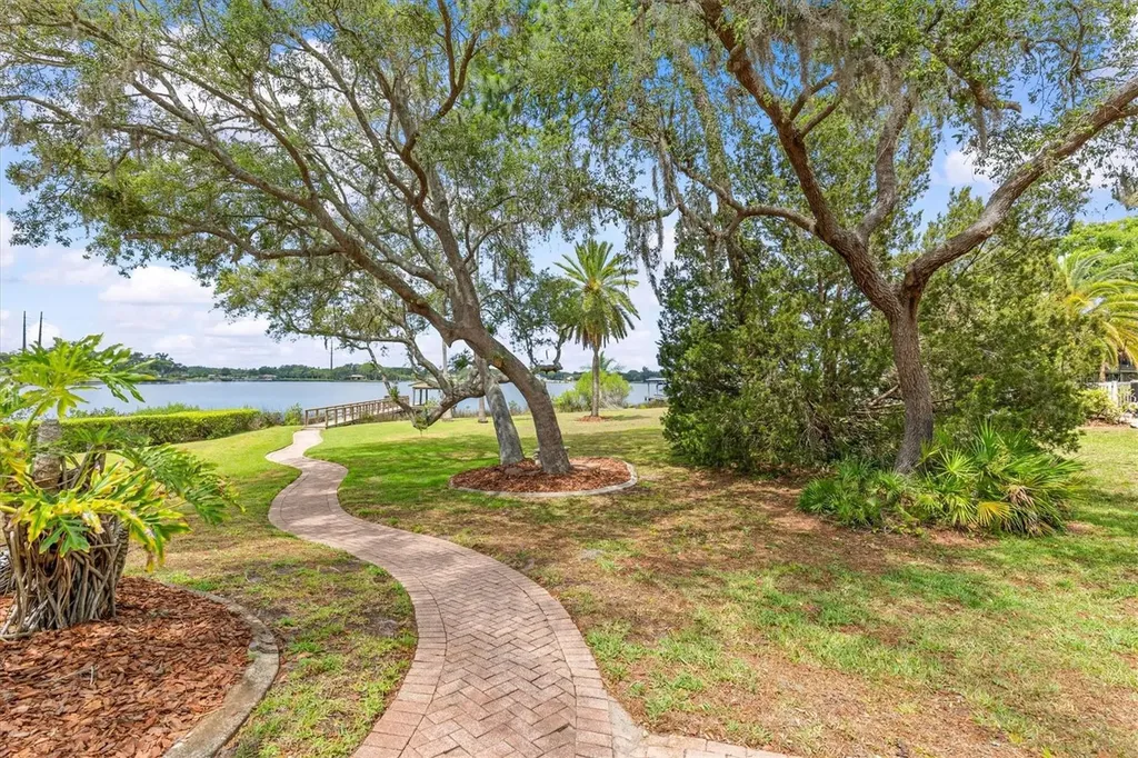 948 Riverside Ridge Road Tarpon Springs FL 34688