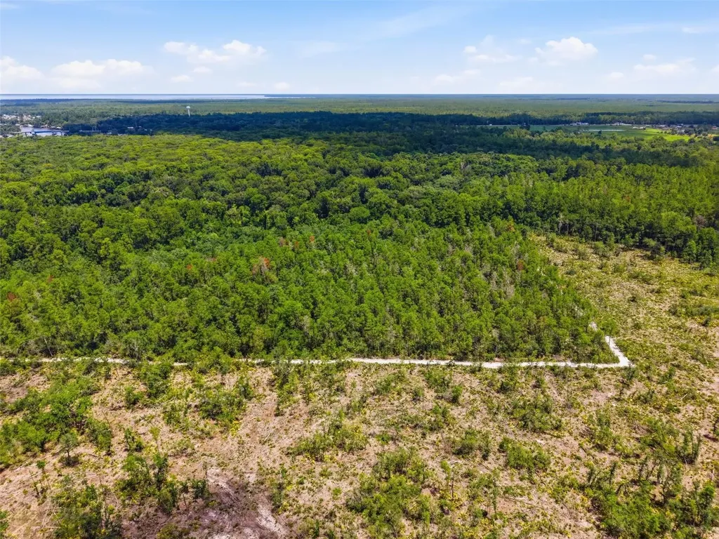 2140 St Johns River Road Astor FL 32102