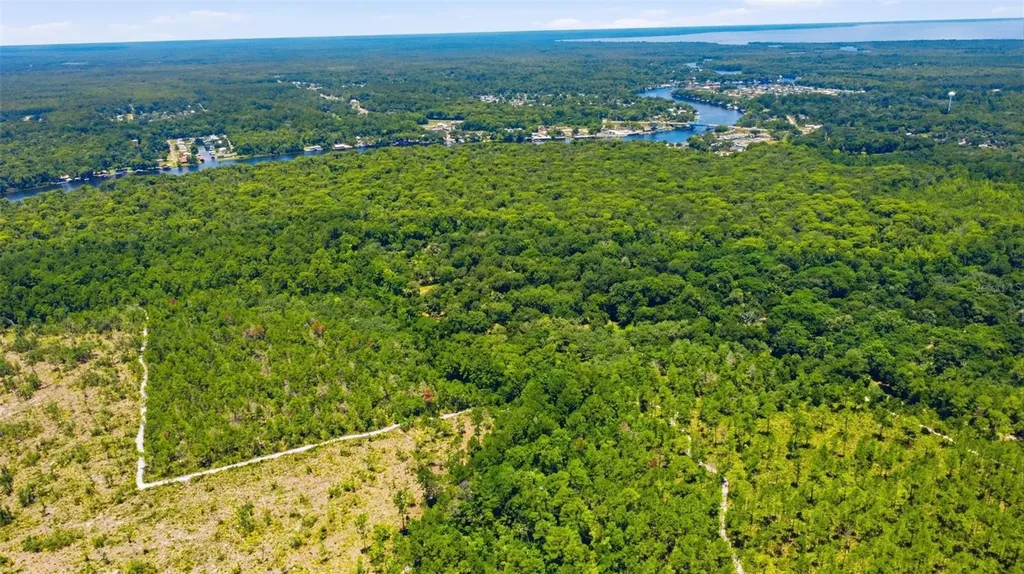 2140 St Johns River Road Astor FL 32102