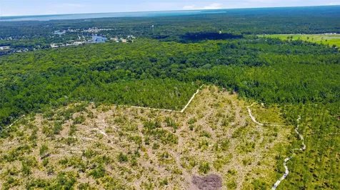 2140 St Johns River Road Astor FL 32102