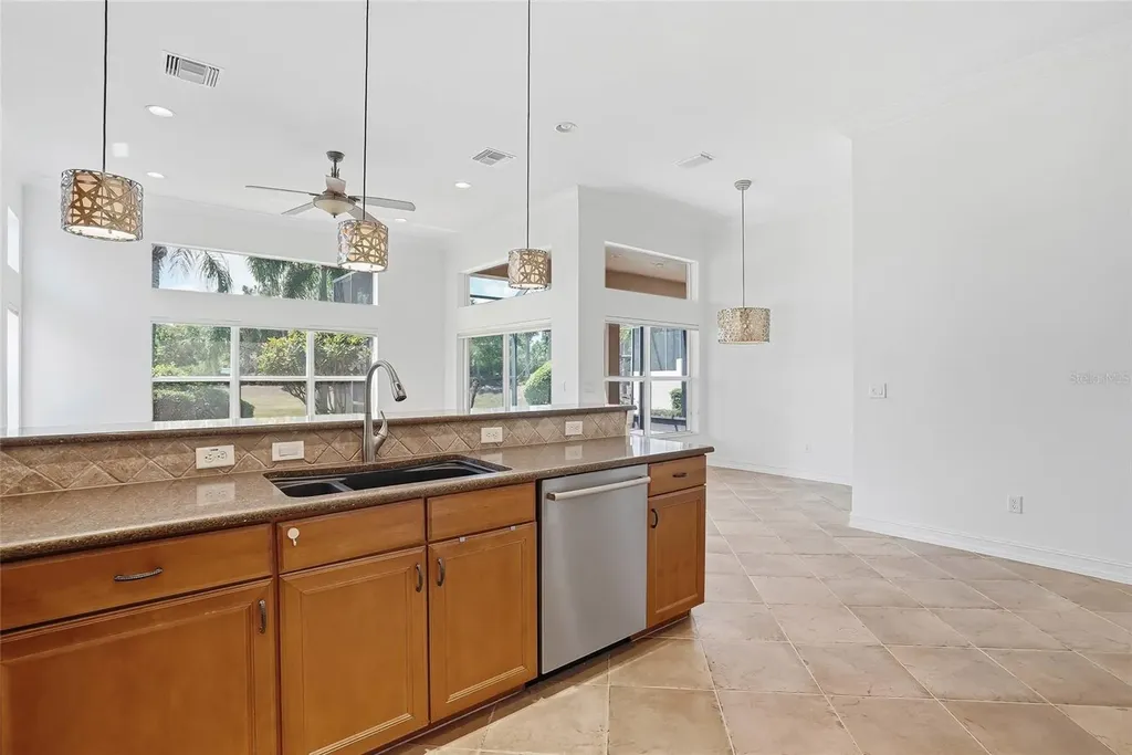 5042 Sandy Brook Circle Wimauma FL 33598