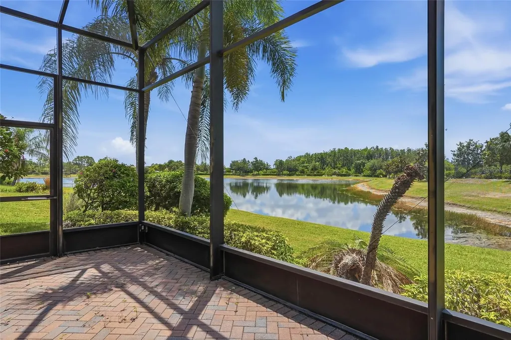 5042 Sandy Brook Circle Wimauma FL 33598