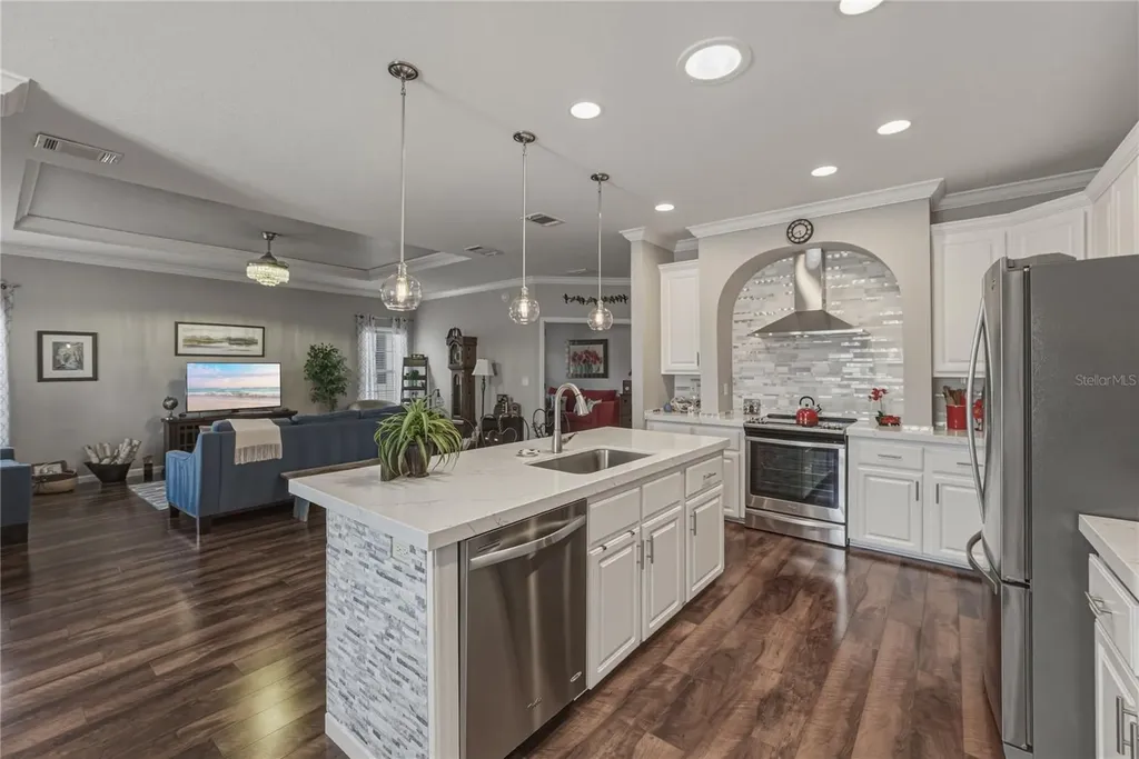 37220 Neukom Avenue Zephyrhills FL 33541