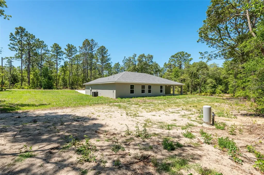 13195 SW 87th Street Dunnellon FL 34432
