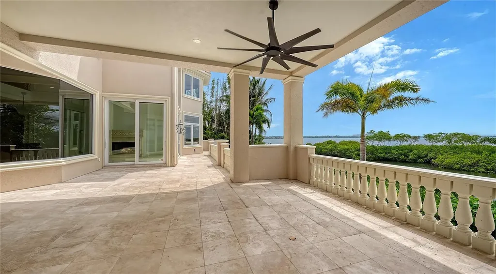 1356 Point Crisp Road Sarasota FL 34242