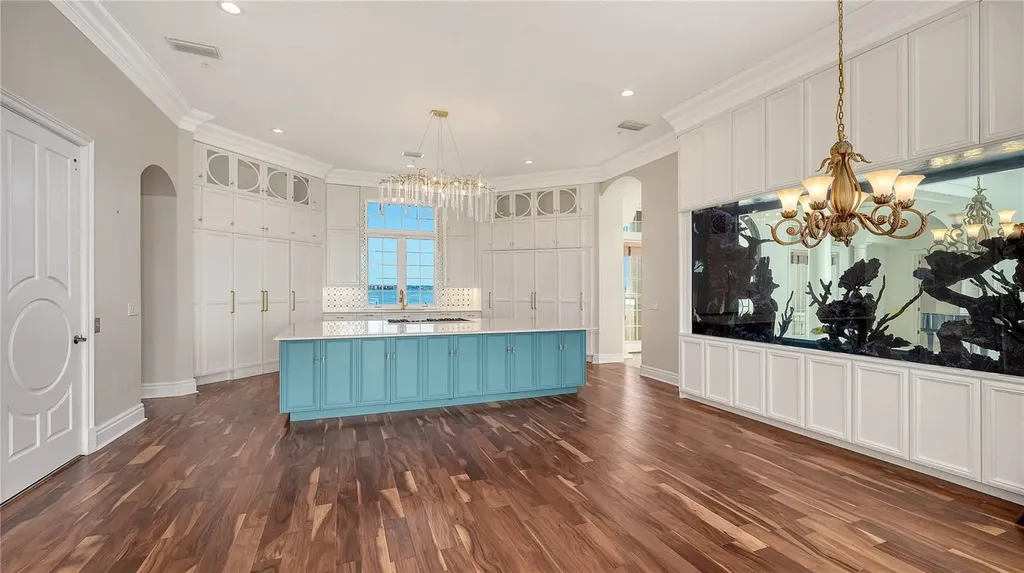 1356 Point Crisp Road Sarasota FL 34242