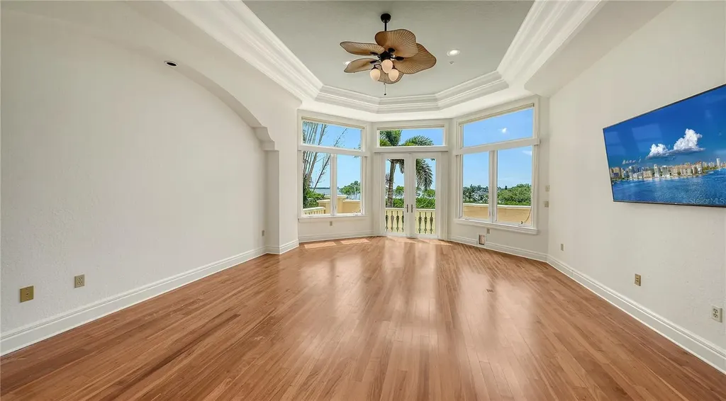 1356 Point Crisp Road Sarasota FL 34242
