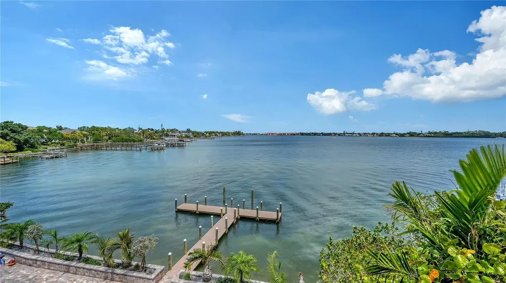 1356 Point Crisp Road Sarasota FL 34242