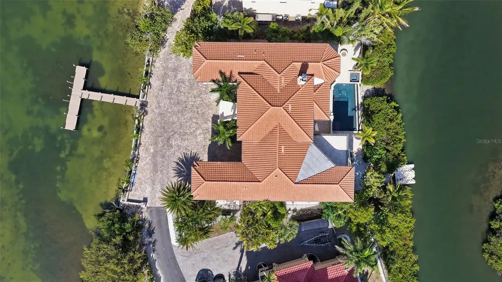 1356 Point Crisp Road Sarasota FL 34242