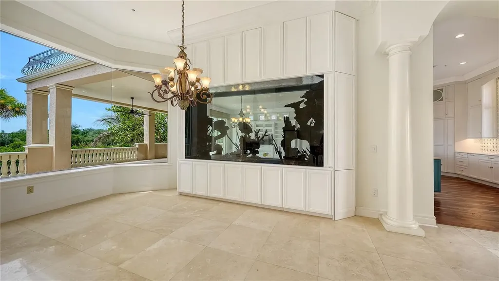 1356 Point Crisp Road Sarasota FL 34242