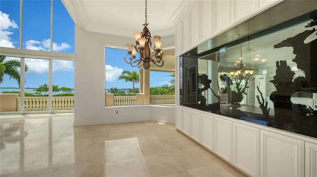 1356 Point Crisp Road Sarasota FL 34242