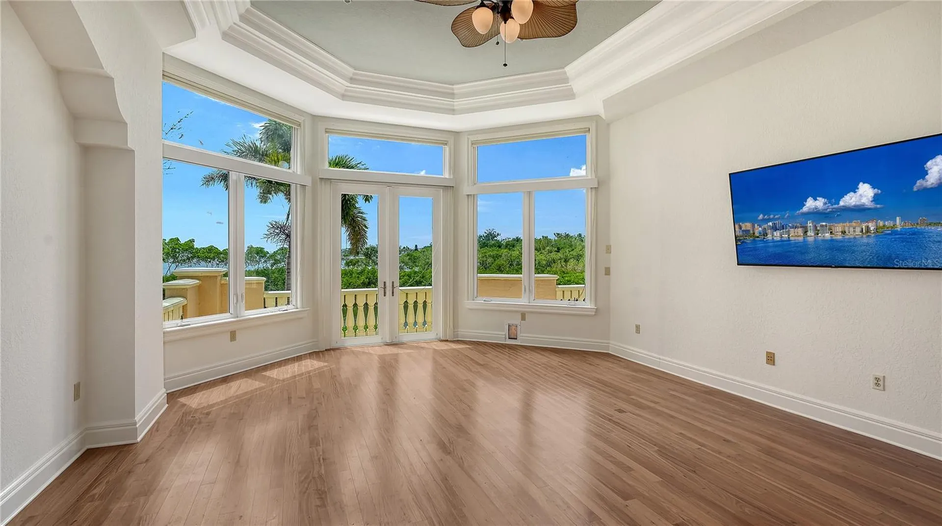1356 Point Crisp Road Sarasota FL 34242