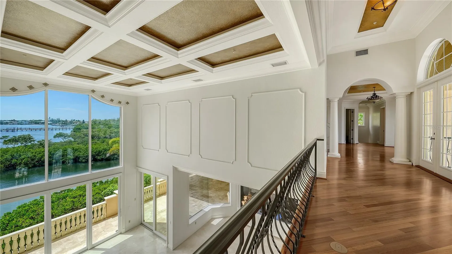 1356 Point Crisp Road Sarasota FL 34242