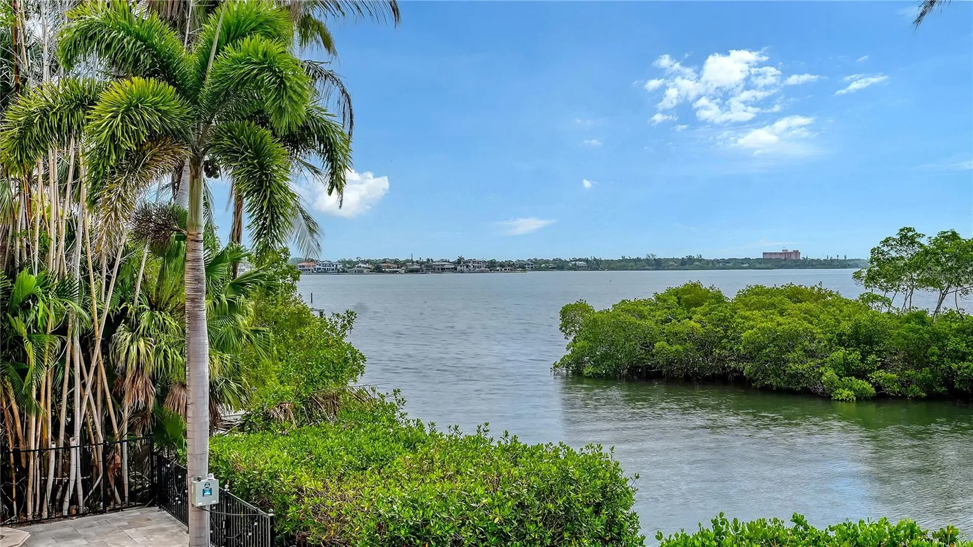 1356 Point Crisp Road Sarasota FL 34242