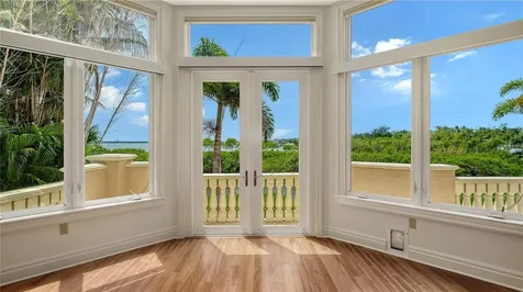 1356 Point Crisp Road Sarasota FL 34242
