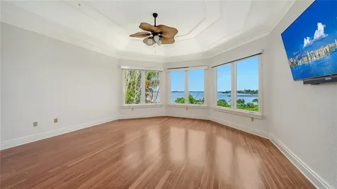 1356 Point Crisp Road Sarasota FL 34242