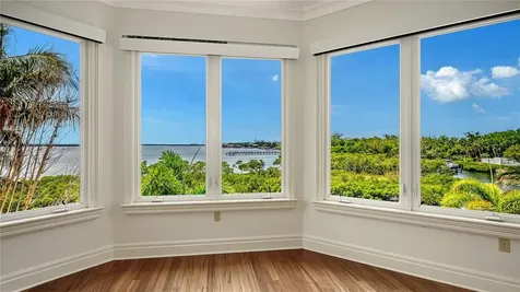 1356 Point Crisp Road Sarasota FL 34242