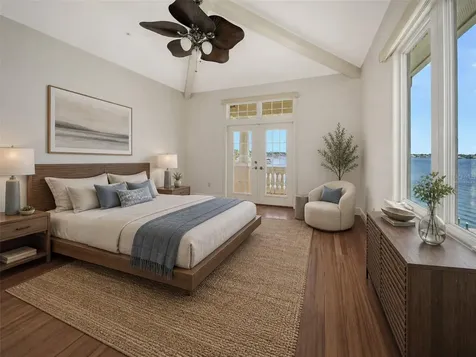 1356 Point Crisp Road Sarasota FL 34242