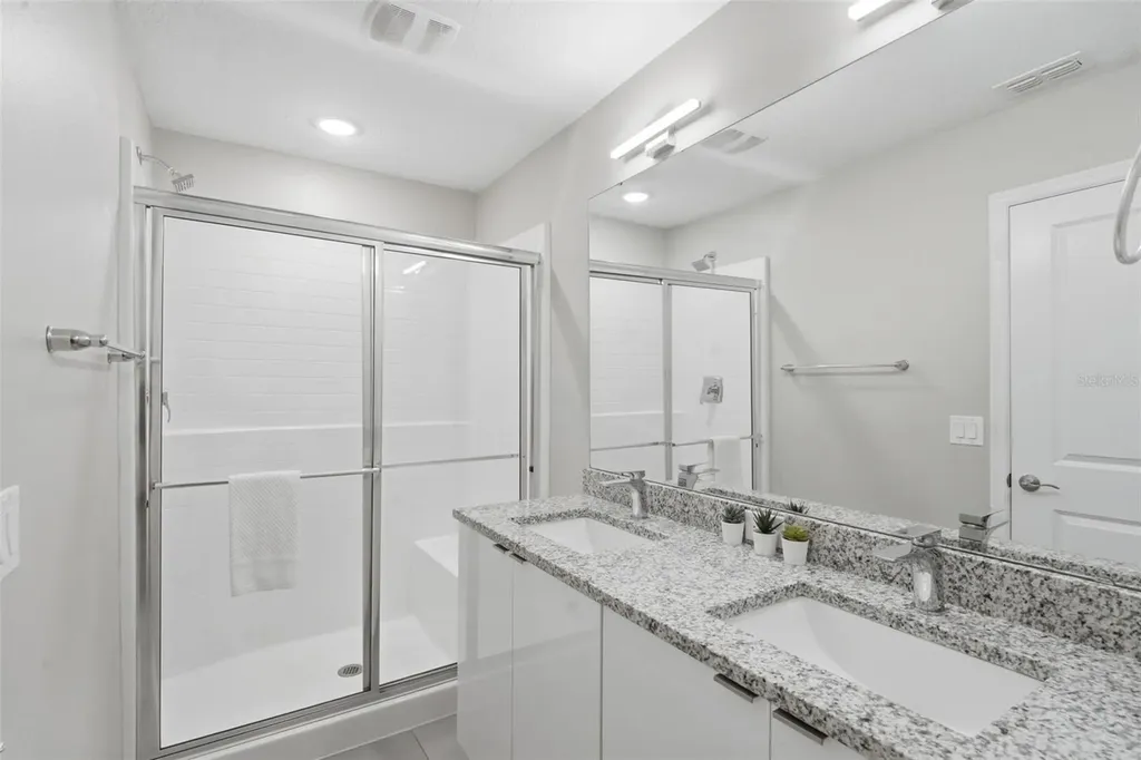 7997 Formosa Valley Place Kissimmee FL 34747