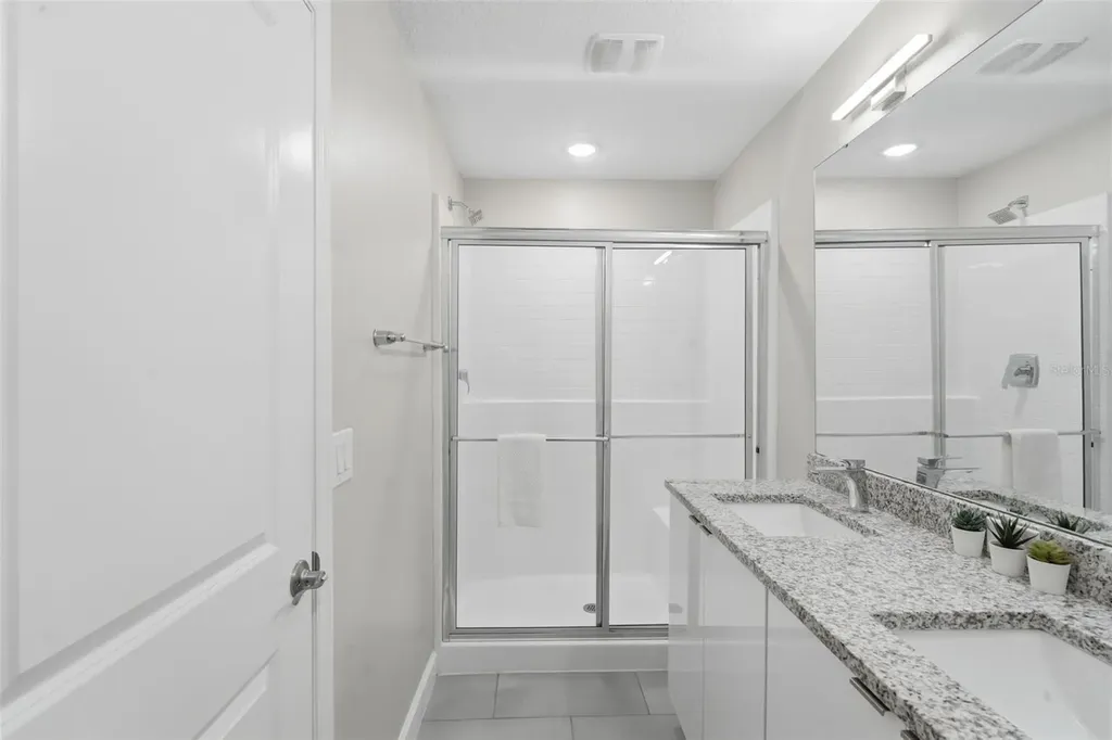 7997 Formosa Valley Place Kissimmee FL 34747
