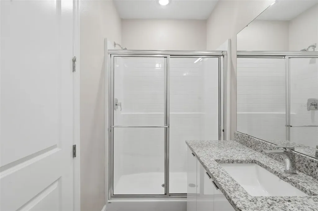 7997 Formosa Valley Place Kissimmee FL 34747