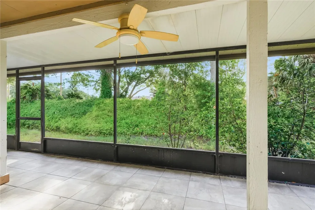 18 Windrush Bay Drive Tarpon Springs FL 34689