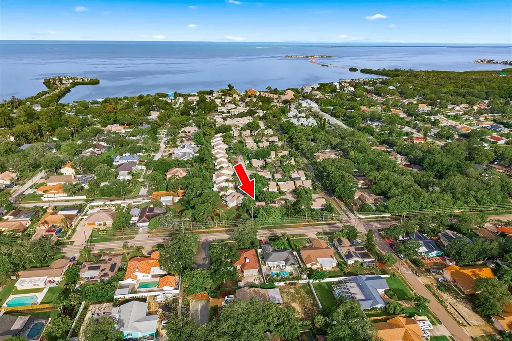 18 Windrush Bay Drive Tarpon Springs FL 34689