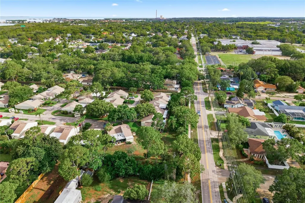 18 Windrush Bay Drive Tarpon Springs FL 34689