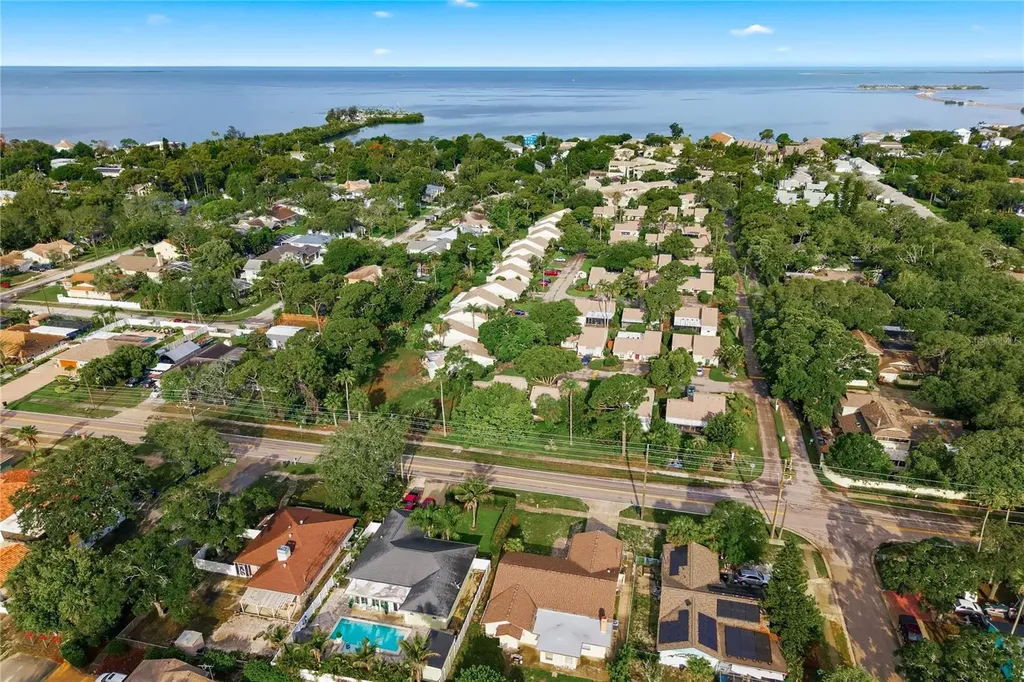 18 Windrush Bay Drive Tarpon Springs FL 34689