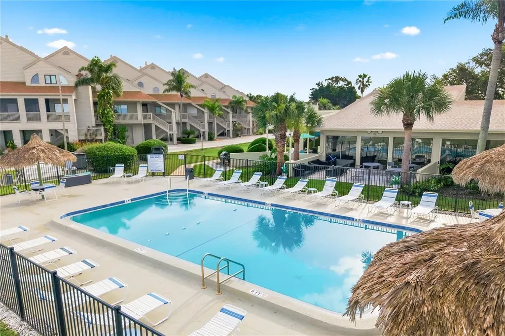 18 Windrush Bay Drive Tarpon Springs FL 34689