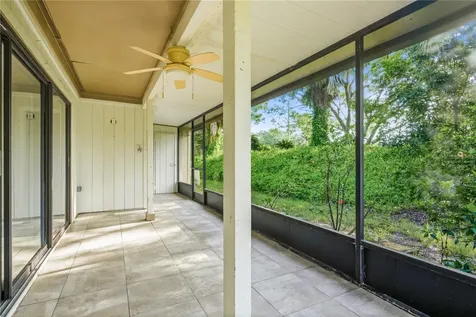 18 Windrush Bay Drive Tarpon Springs FL 34689