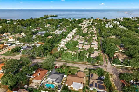 18 Windrush Bay Drive Tarpon Springs FL 34689