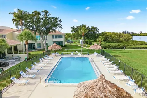 18 Windrush Bay Drive Tarpon Springs FL 34689
