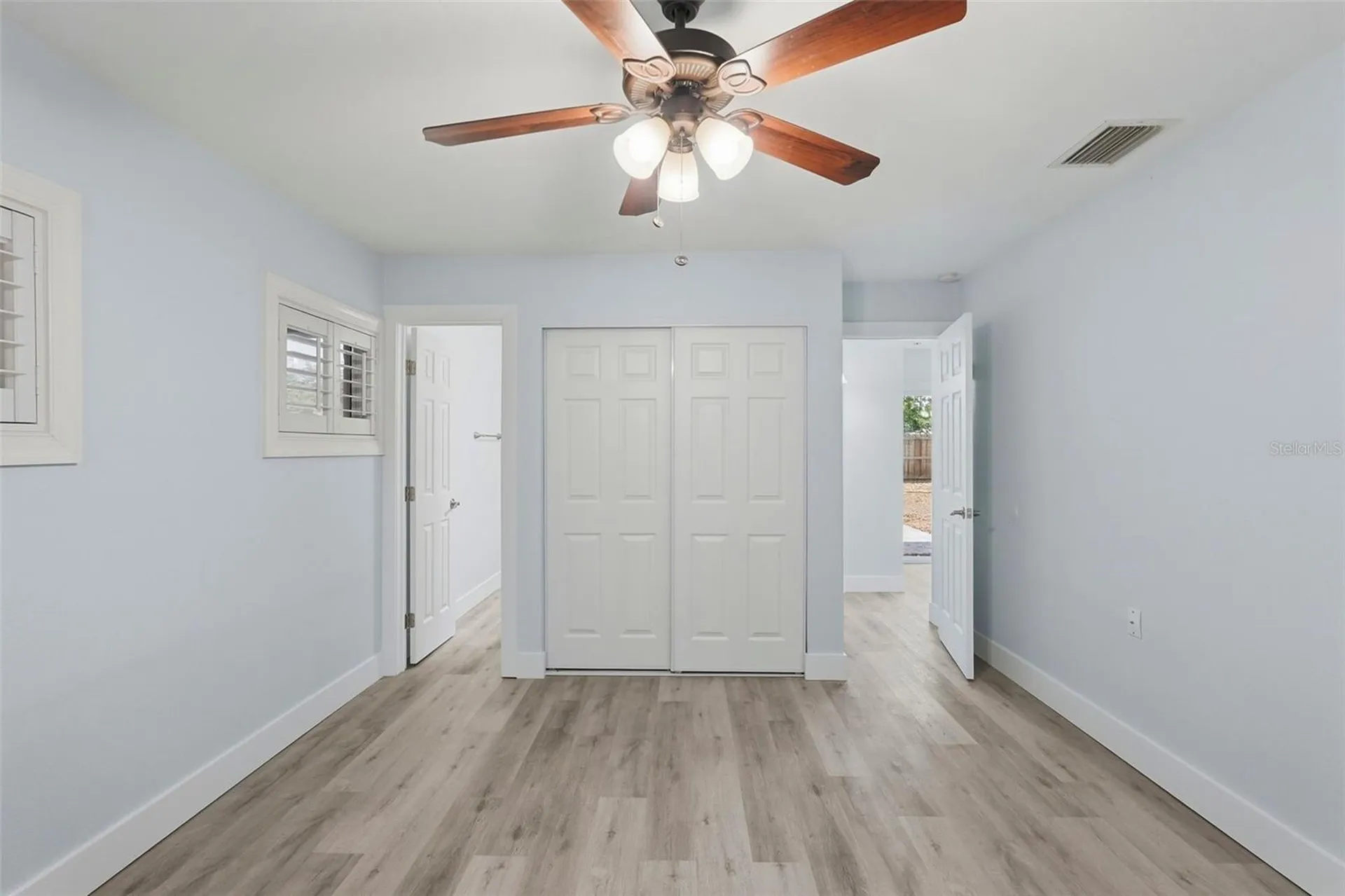 5654 Kiwanis Place NE St Petersburg FL 33703