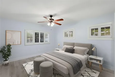 5654 Kiwanis Place NE St Petersburg FL 33703