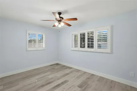 5654 Kiwanis Place NE St Petersburg FL 33703