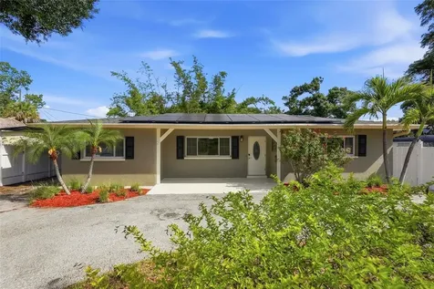 5654 Kiwanis Place NE St Petersburg FL 33703