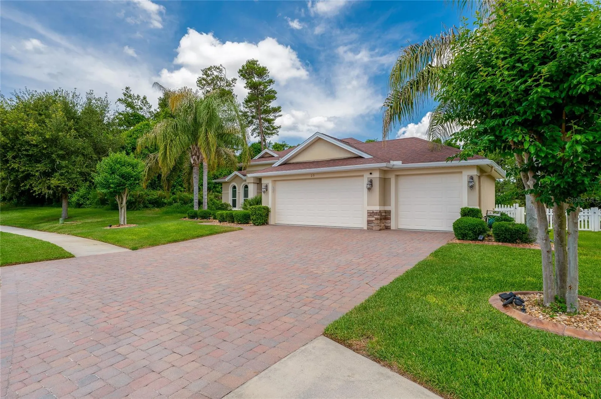 29 Arena Lake Drive Palm Coast FL 32137