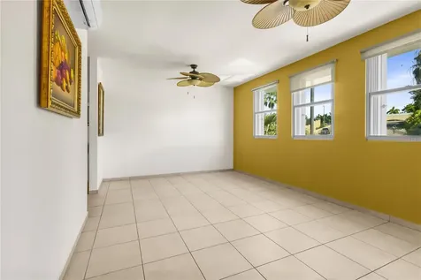Urb Mirabella Village 2 Calle Nacar Bayamon PR 00961