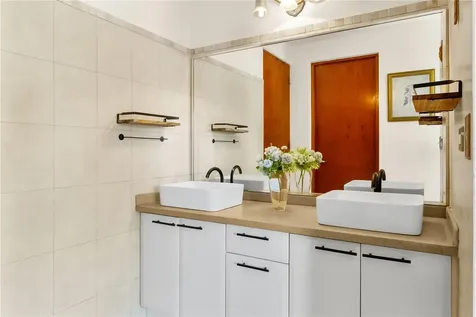 Urb Mirabella Village 2 Calle Nacar Bayamon PR 00961