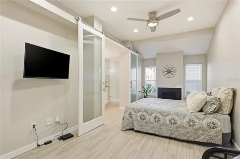 4811 Bayshore Boulevard Tampa FL 33611