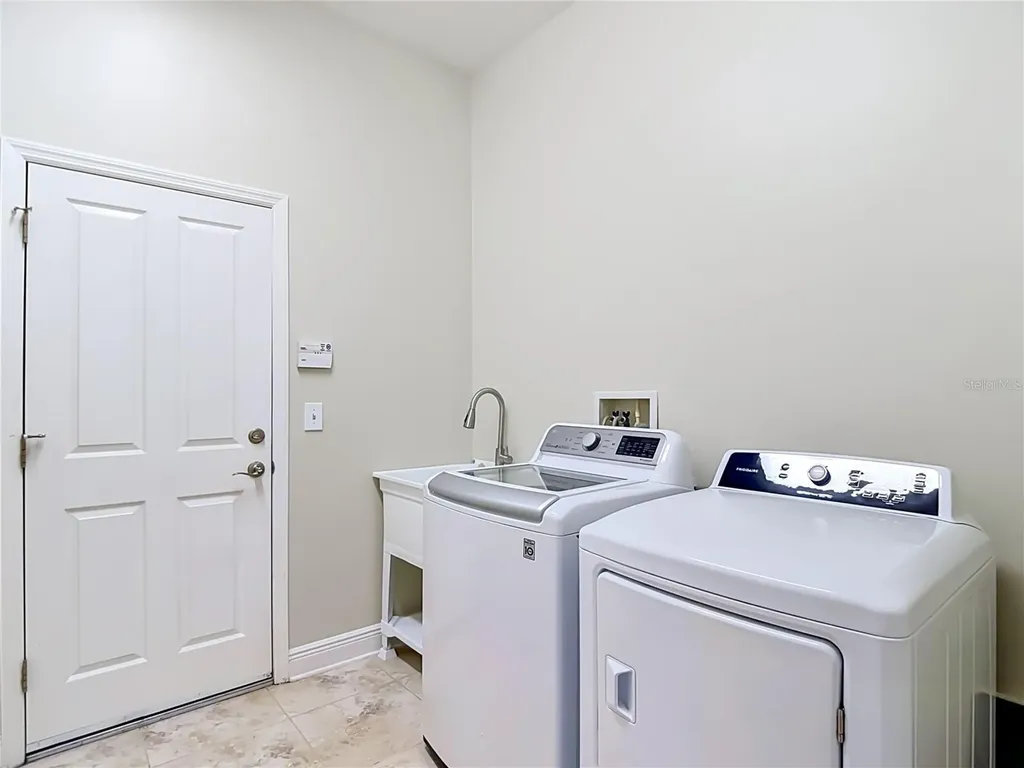 1439 Beaconsfield Drive Wesley Chapel FL 33543