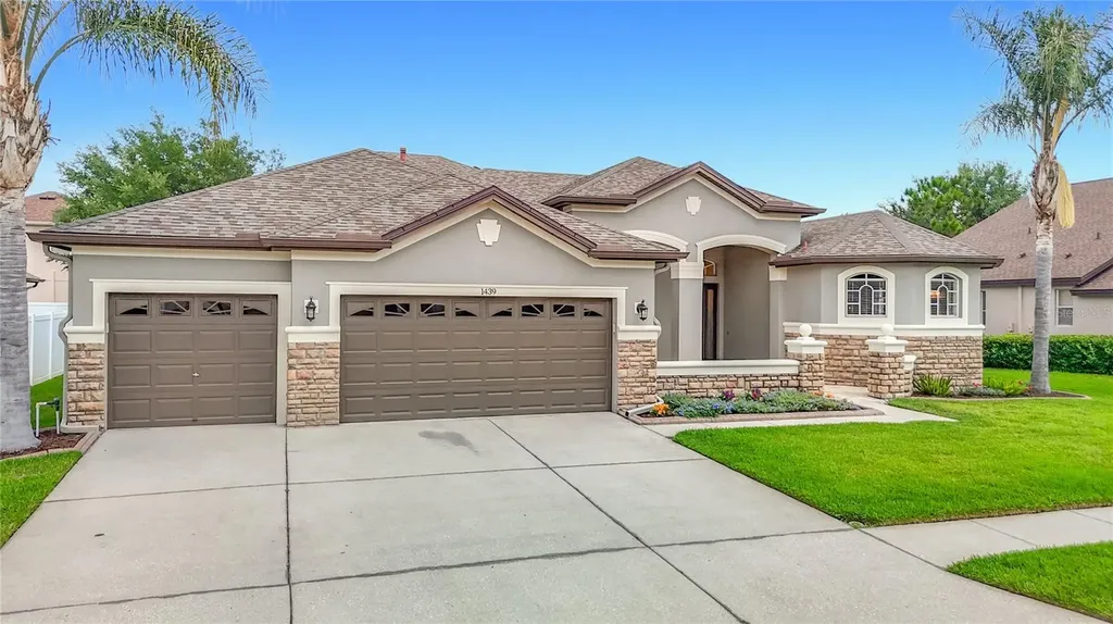 1439 Beaconsfield Drive Wesley Chapel FL 33543
