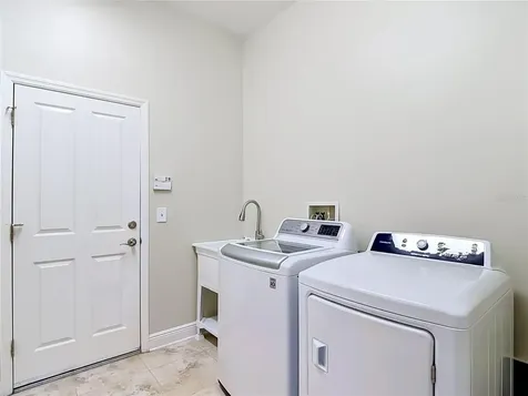 1439 Beaconsfield Drive Wesley Chapel FL 33543
