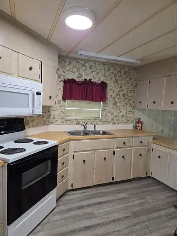 8828 Kanawha Road Riverview FL 33578