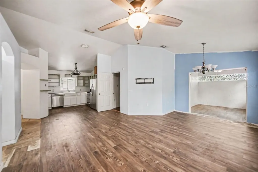 890 Deland Avenue Orange City FL 32763