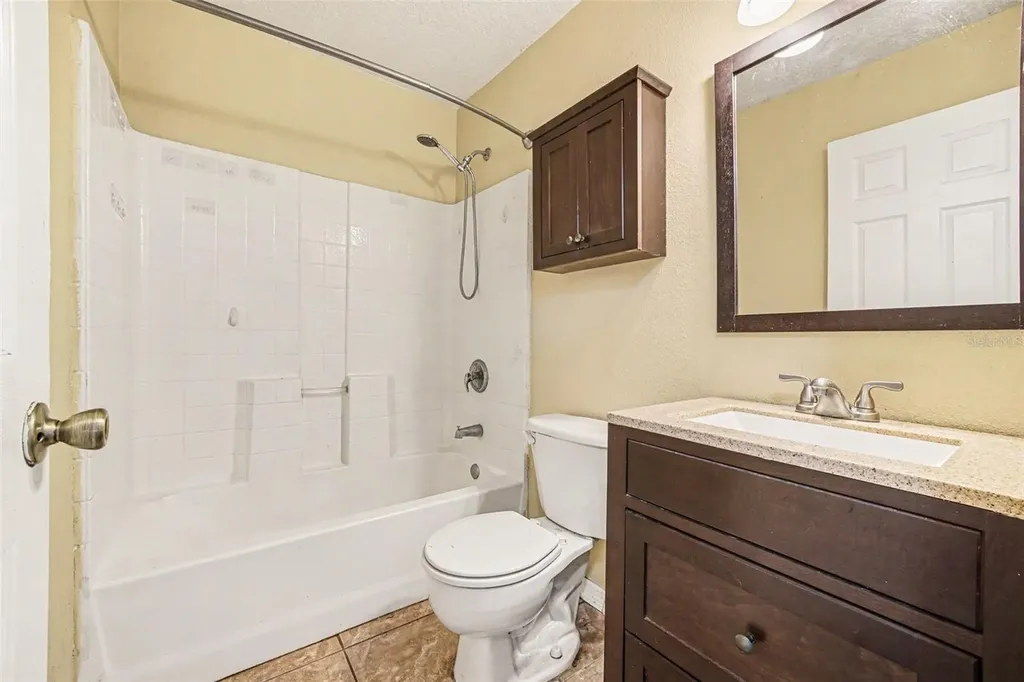 890 Deland Avenue Orange City FL 32763