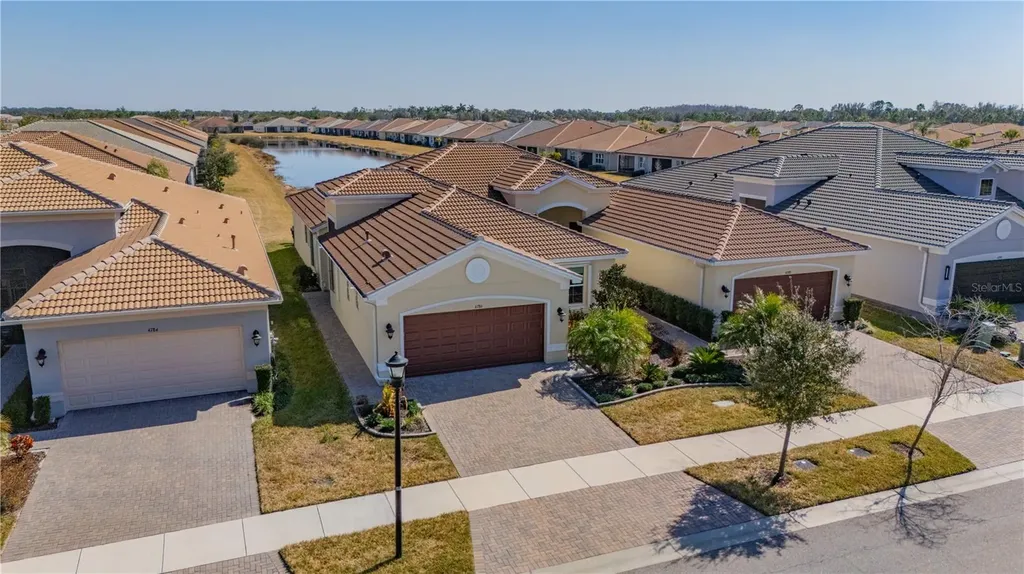 4786 Avila Lakes Drive Wimauma FL 33598